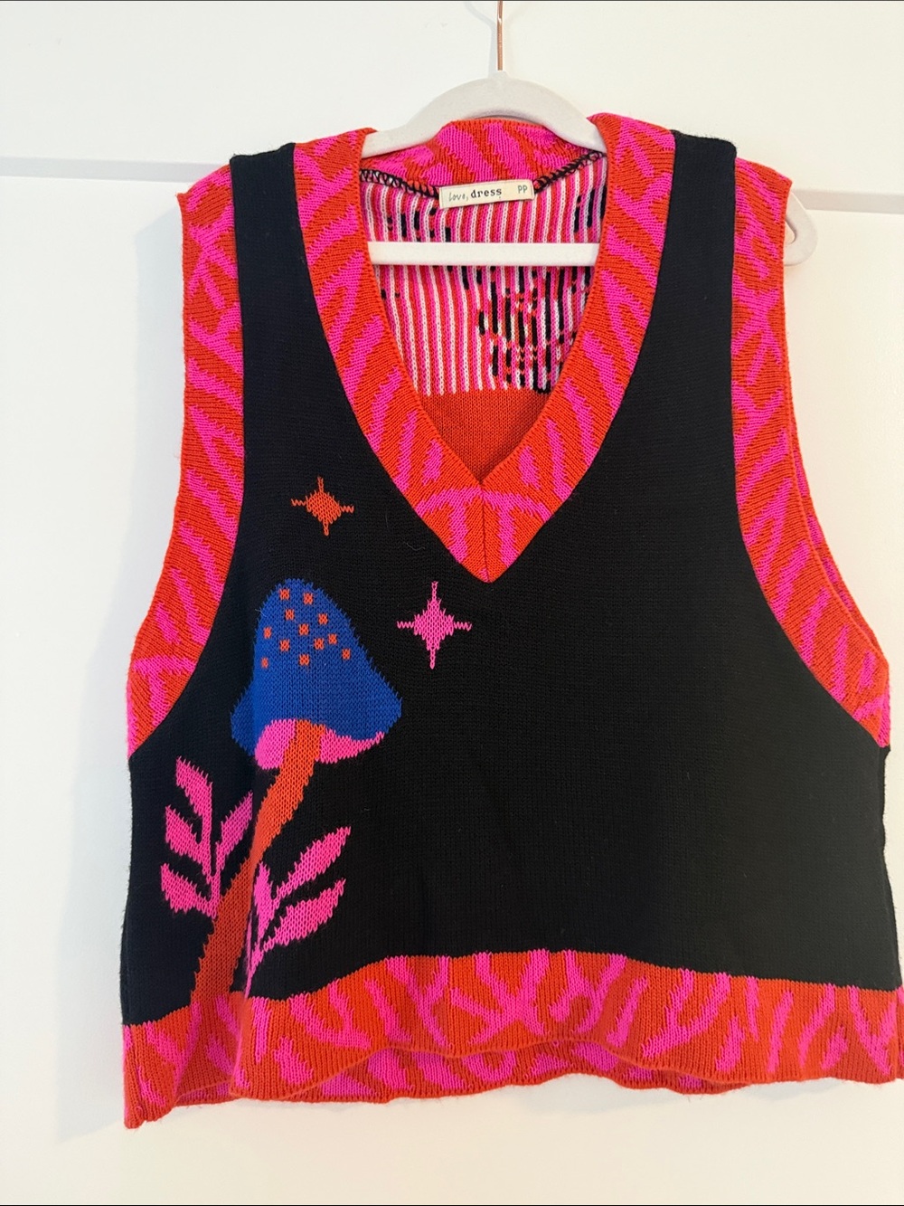 Love, Dress Knit Mushroom Graphic V-Neck Sweater Vest - Black & Pink size PP SM